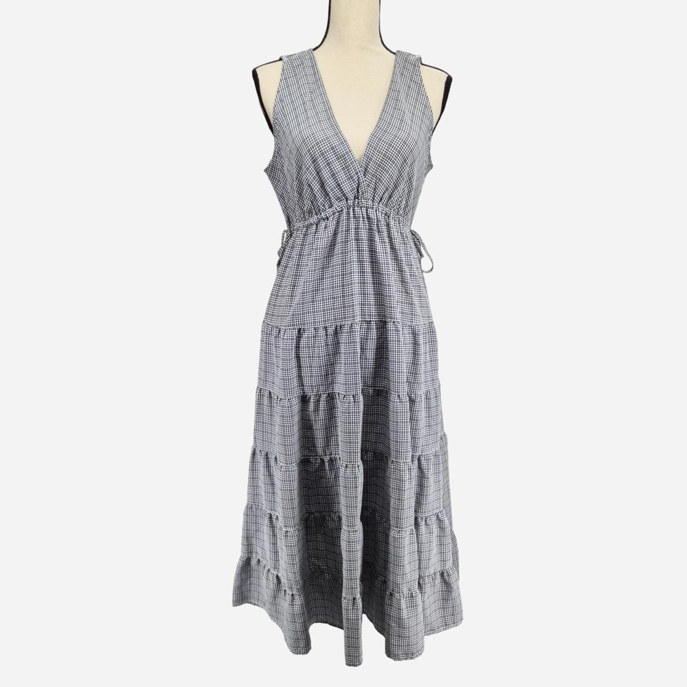 Max Studio gingham maxi dress
SIZE M